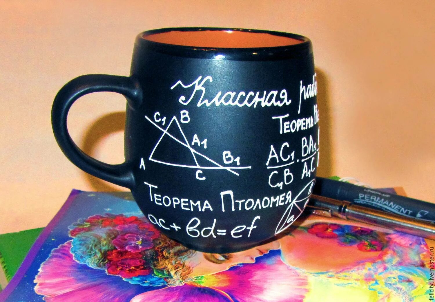 Подарок на день учительница. Подарок учителю. кружка учителю. подарок на день учителя. подарок учителю на выпускной.