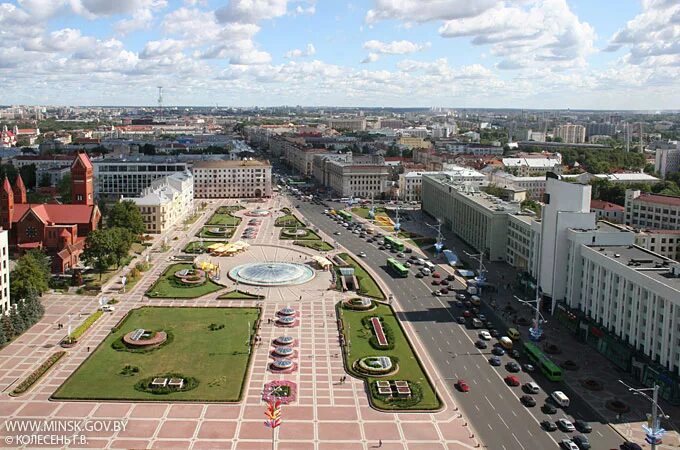 Где сейчас в минске. Площадь независимости Минск. Проспект независимости в Белоруссии. Площадь независимости Минск кратко. Площадь независимости вид сверху.