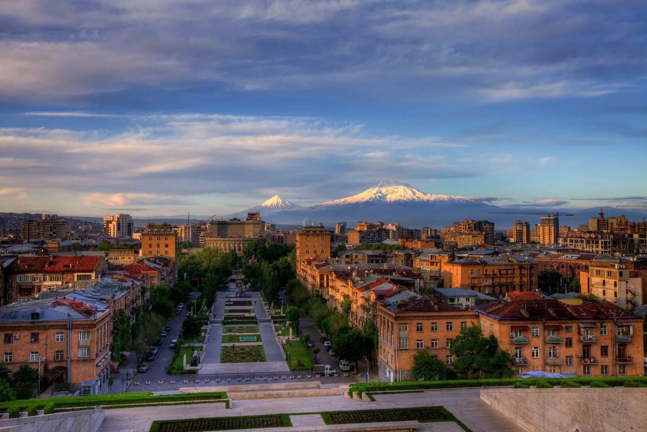 Столица Армении Ереван. Каскад Ереван Арарат. Каскад Армения вид на Арарат. Армения столица Ереван панорама.