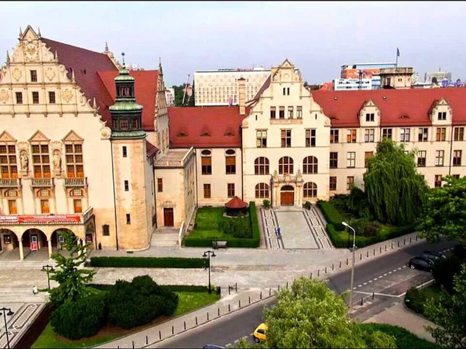Университет мицкевича познань. Университет имени адама мицкевича. университет адама мицкевича в познани. университет адама мицкевича (познань, польша). познань польша университет имени адама мицкевича в познани фото.