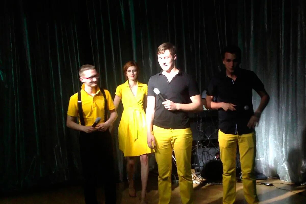 квн юмор. квнщики черненький и светленький. квн 2007. черный квн. команда квн черное золото.