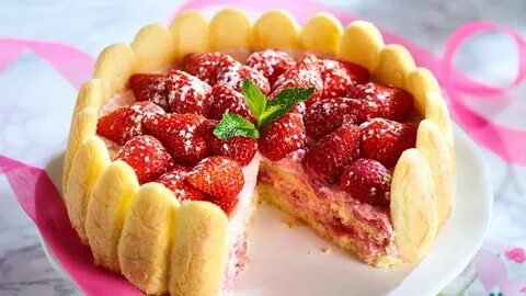 Шарлотка с малиной