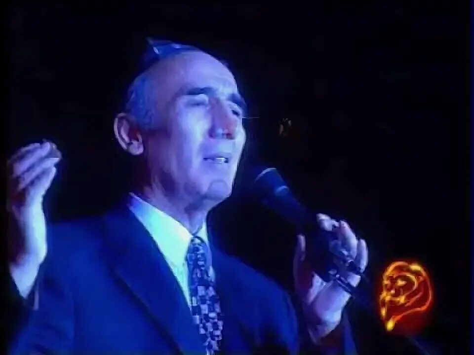 Шерали жураев гул бадан. Шерали жураев биография. Шерали джураев. Портрет шерали жураева. Гульбадан шерали джураев.