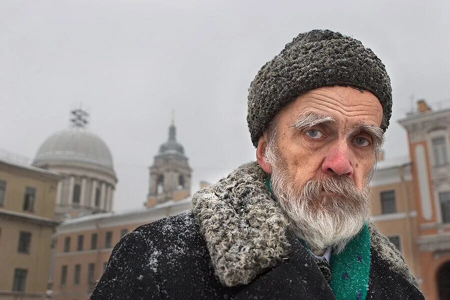 Питерский житель. Старики в Питере. Типичный житель Санкт-Петербурга. Колоритные петербуржцы. Воронежцы эстонцы москвичи петербуржцы этнический территориальный