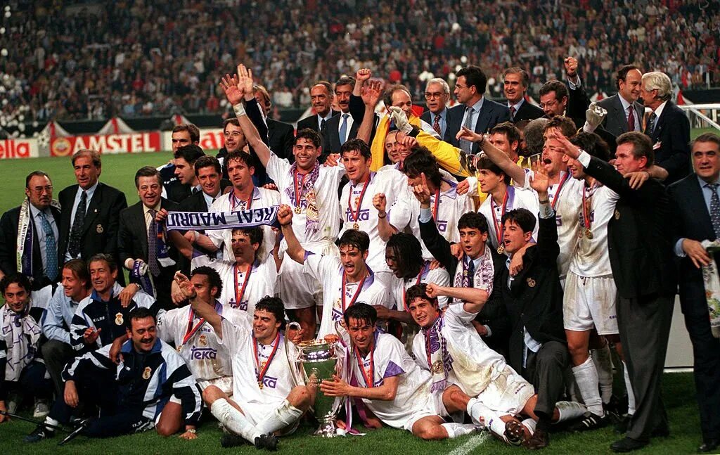 Уефа 1998. Финал ЛЧ 1998. Ювентус 1997-1998. Ювентус 1998/1999 лига чемпионов. Реал Мадрид 1998 лига чемпионов.
