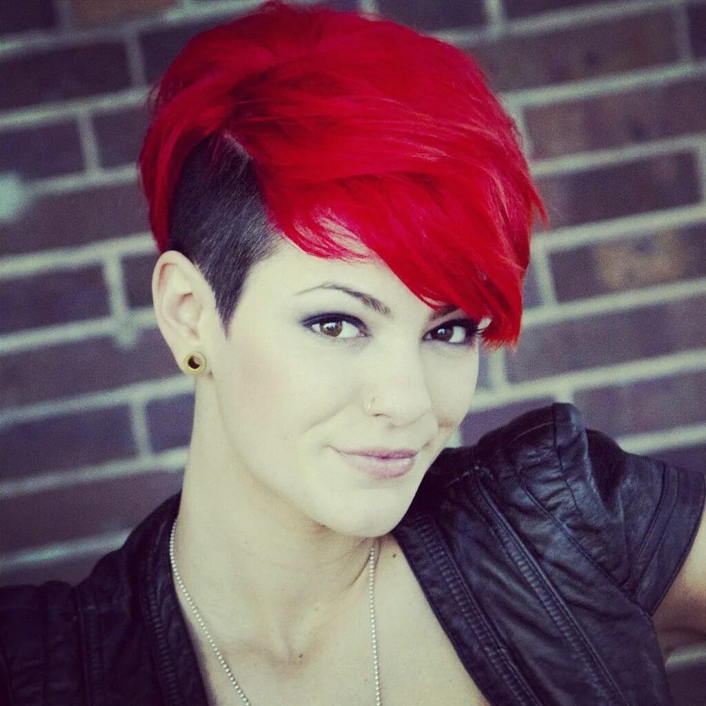Cool Short hair styles Short red hair, Pixie hair color, Short hair styles pixie
