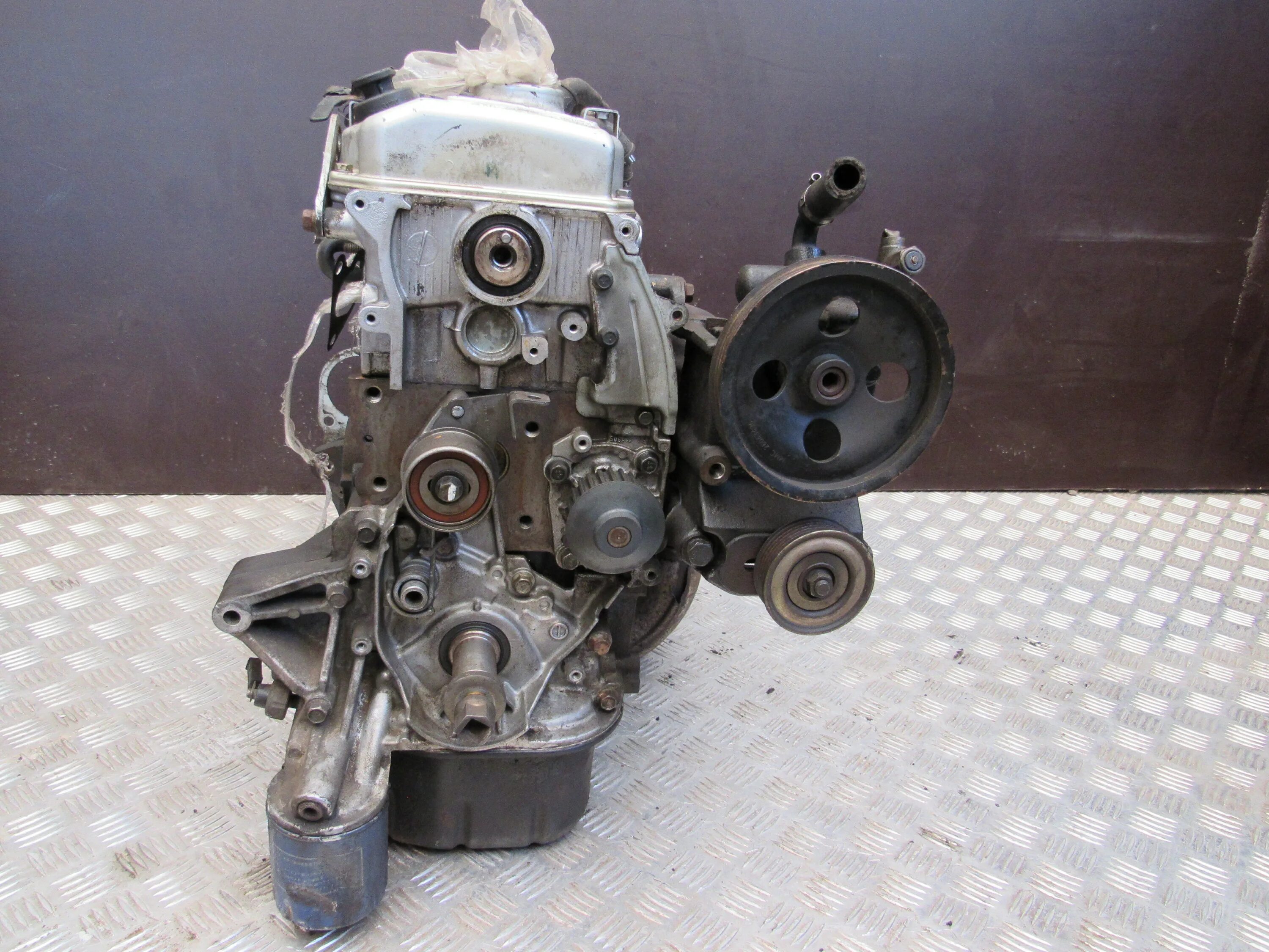 Двс 4g92 митсубиси каризма. Двигатель 4g92 mitsubishi carisma. 4g92 carisma. 6 4g92. Двигатель каризма 1.