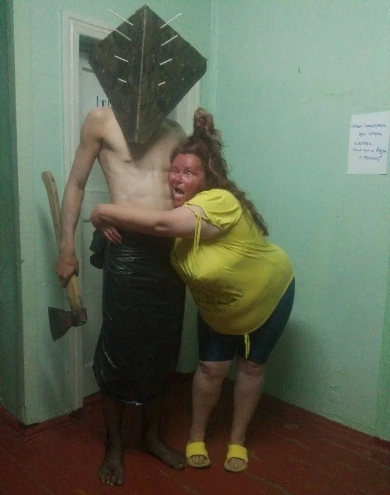 молодые пьяные девочки. родимов сергей викторович. чудаки из социальных сетей. толстушки в социальных сетях. придурки в социальных сетях.