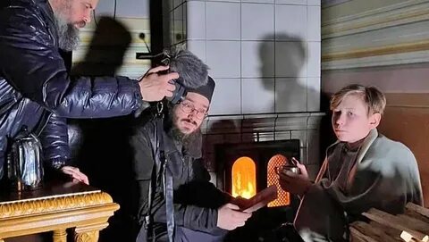 Мягко похлюпывает под ногами сизый карельский