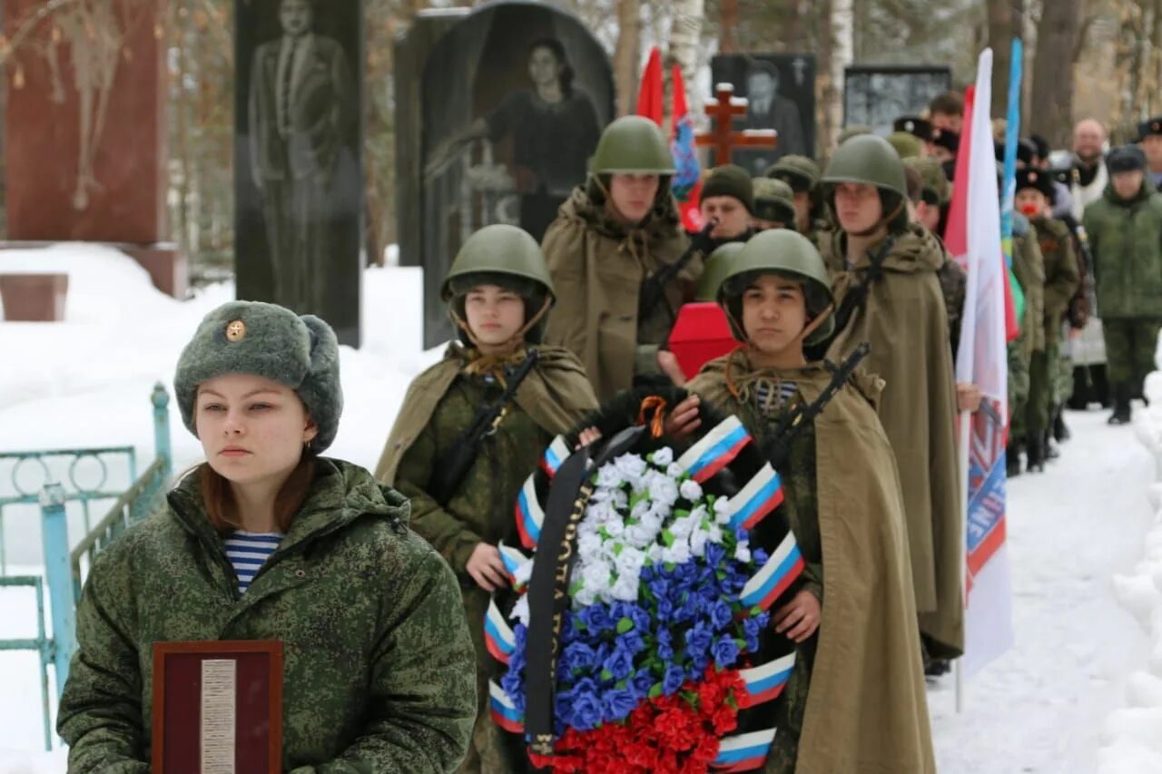 Новости войны 5 апреля. Ограждения для погибших военнослужащих.