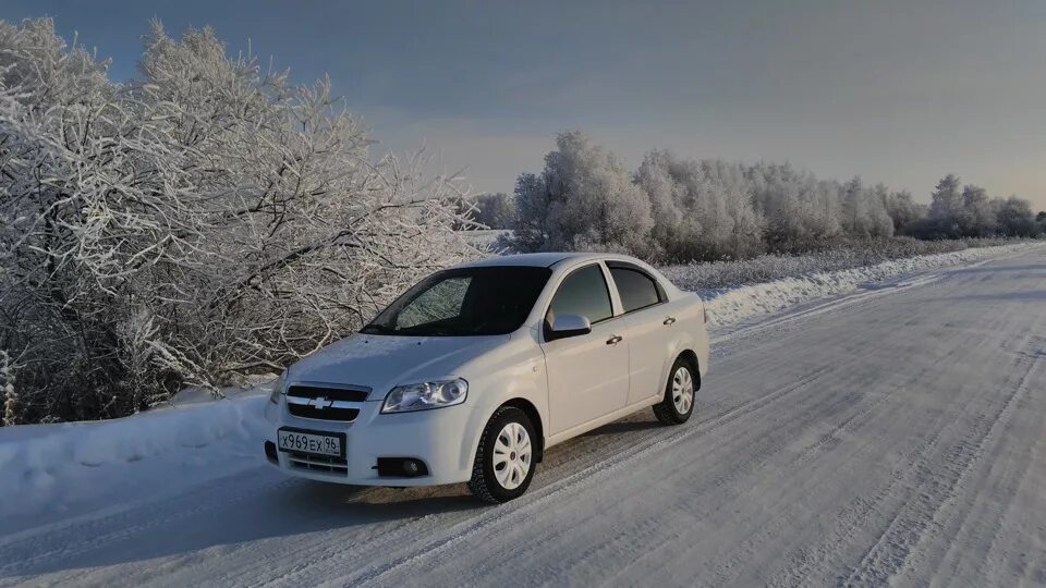 Купить вологодской области шевроле. Chevrolet Aveo t250 белый. Chevrolet Aveo, 2007 зима. Шевроле Авео 2008 седан зима. Chevrolet Aveo sedan (1g).