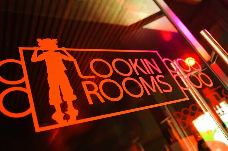 Лукин румс на пушкинской. Лукин румс тверская. Кута ночная жизнь. Ночной клуб lookin rooms в москве. Looked club.