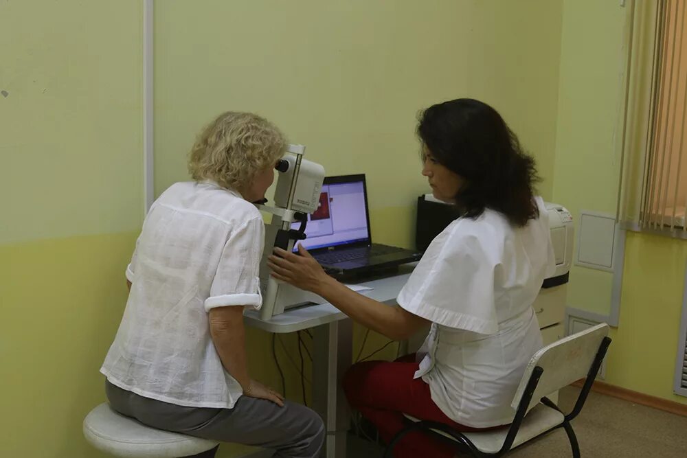 Всемирный день борьбы с глаукомой. Как проверяют зрение в микрохирургии глаза екатеринбург. Глаукомный центр екатеринбург радищева. Консультативно-диагностический центр екатеринбург. Екатеринбург переулок северный 2 больница микрохирургия глаза.