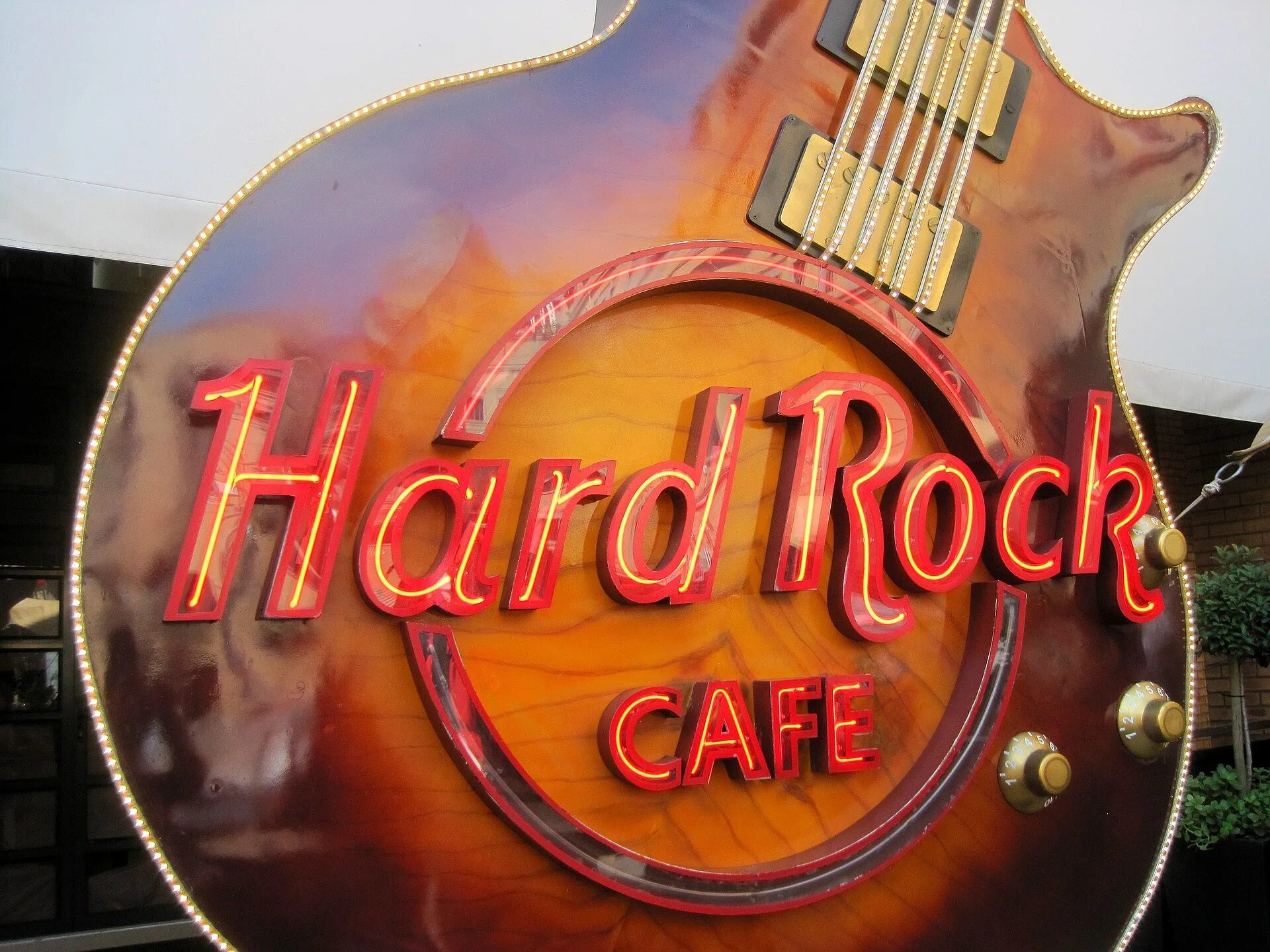 Что такое хард рок. Hard rock cafe» (хард рок кафе) хургада. hard rock cafe логотип. hard rock cafe краснодар. хард рок кафе бенгалуру.