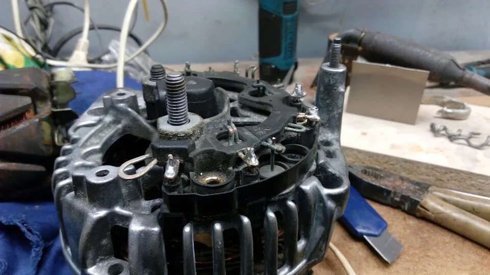 Гул генератора. Гул генератора. Гул генератора. Гул генератора. Генератор на понтиак вайб.