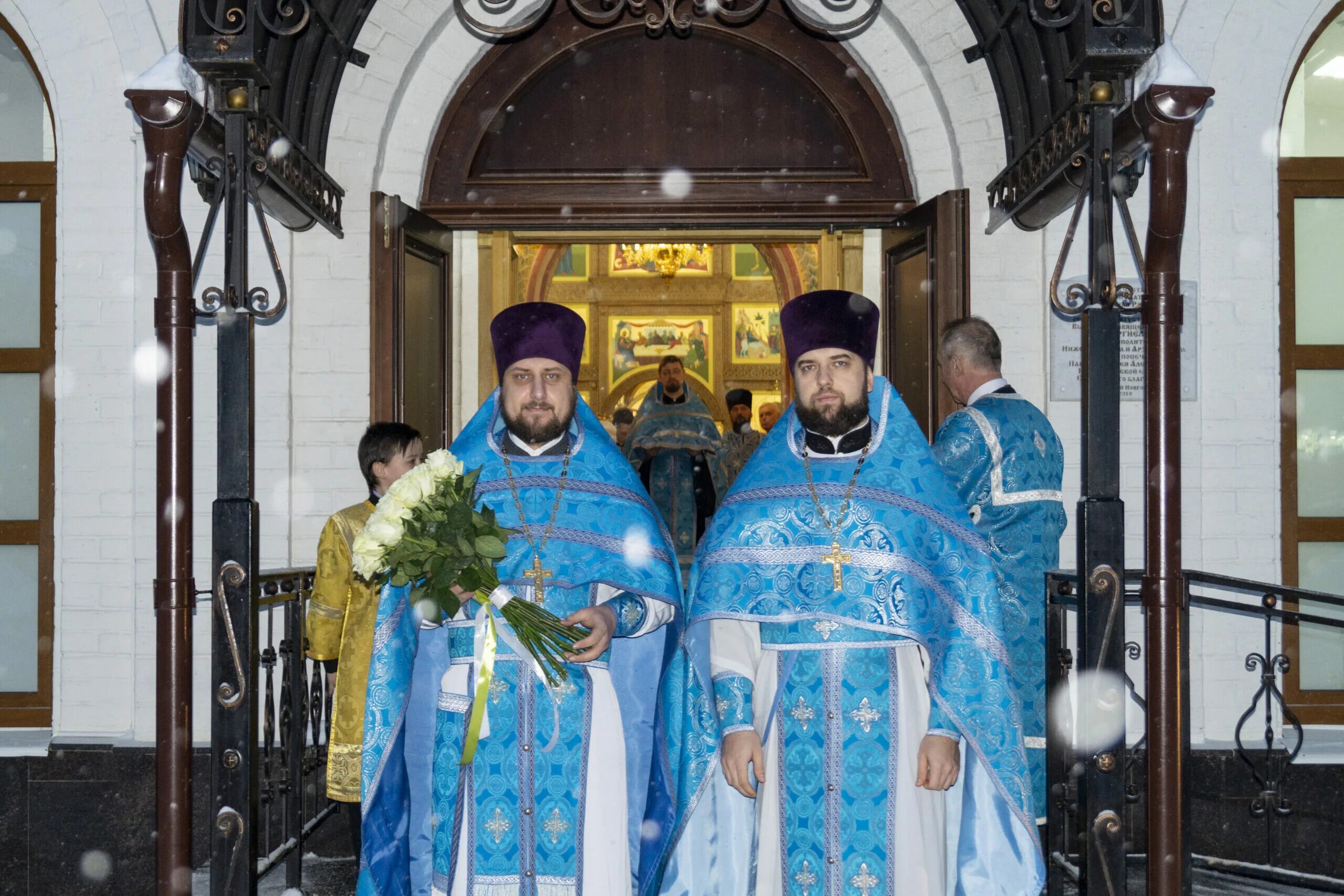 Храм божьей матери нечаянные радости. Храм Нечаянная радость Сормовский район. Храм в честь иконы Божией матери Нечаянная радость Новомосковск. Фото храм Нечаянная радость в Сормово. Церковь Курско-коренной иконы Божией матери.