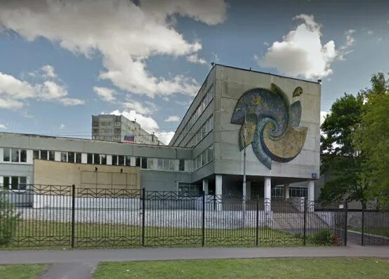 Харьковский проезд дом 2 москва. Харьковский проезд 5а колледж. Этажки. Харьковский проезд 5а. Харьковский проезд 7а.