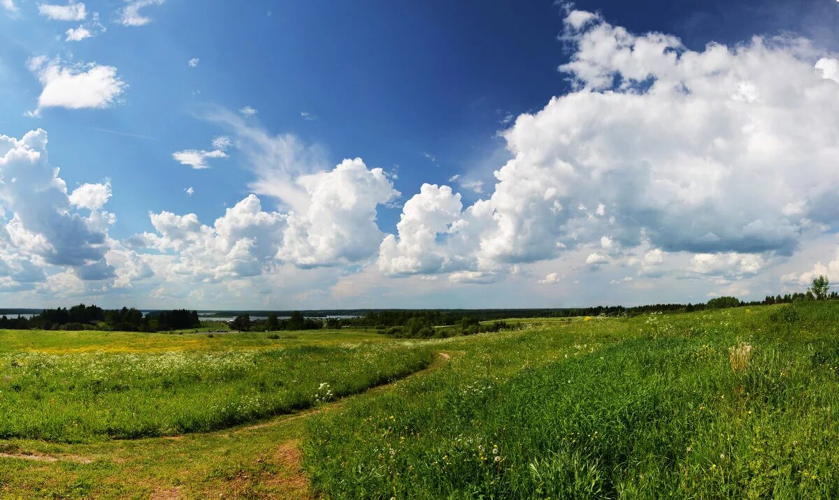 Nebo nad. небесный простор. Nebo nad. светлое небо. облака над морем.