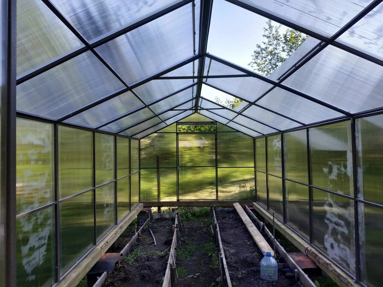 Крыша теплицы поликарбоната купить. Парник Greenhouse т-21. Теплица 3х4 поликарбонат. Теплица «домик 2,5м/3м». Теплица двускатная 3х6 поликарбонат.