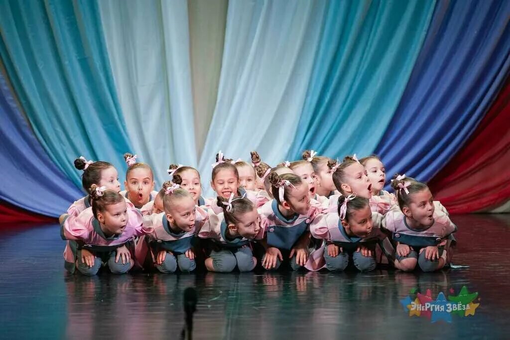 Федерация бальных танцев нижний новгород. Кострома турнир бальные танцы. Танцевальные студии в великом новгороде. Школа лидеры танцы. Школа лидеры танцы.