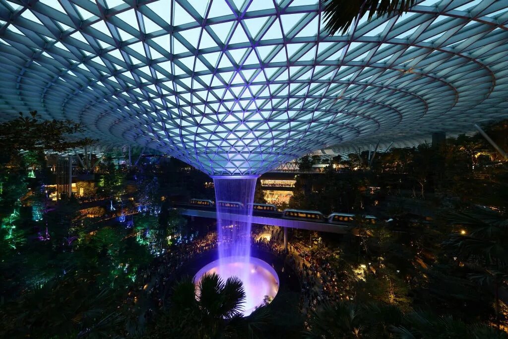 Чанги знак чанг. Международный аэропорт Чанги Сингапур. Jewel Changi Airport Сингапур. Аэропорт в Сингапуре (Jewel Changi Airport). 2.Аэропорт «Jewel Changi Airport» в Сингапуре.