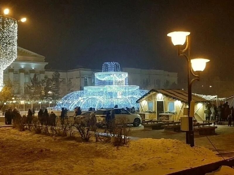 Нг чита. Площадь ленина чита зимой. площадь декабристов чита 2025. каток на площади ленина чита. чита город ленина площадь зимой.