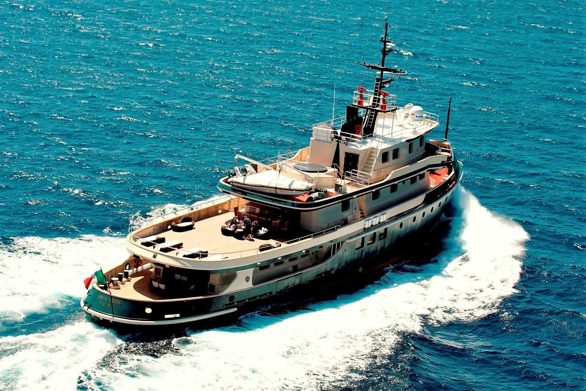 Мт проводник. Tugboat Expedition Yacht. Яхта Ариетта 31. Expedition Yacht. Tug Yachts.
