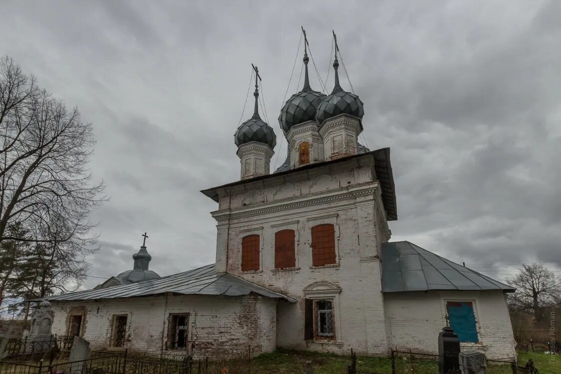 Храм Спаса Преображения Ярославской области. Некрасовское Ярославская область Церковь. Некрасовский район Ярославской области. Преображенский храм Некрасовское.