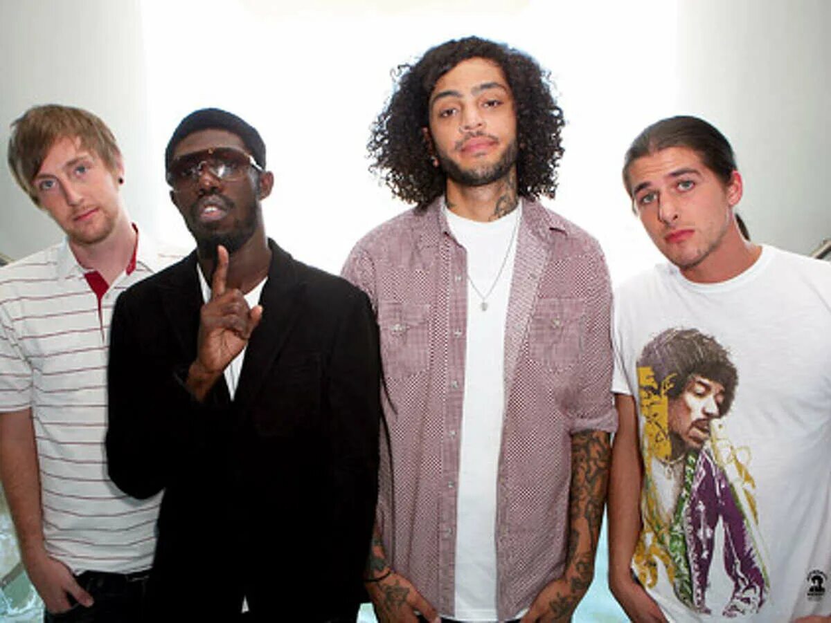 Glass heroes. Группа Gym class Heroes. Gym class Heroes 2023. Gym class Heroes 2005. Gym class Heroes фото.