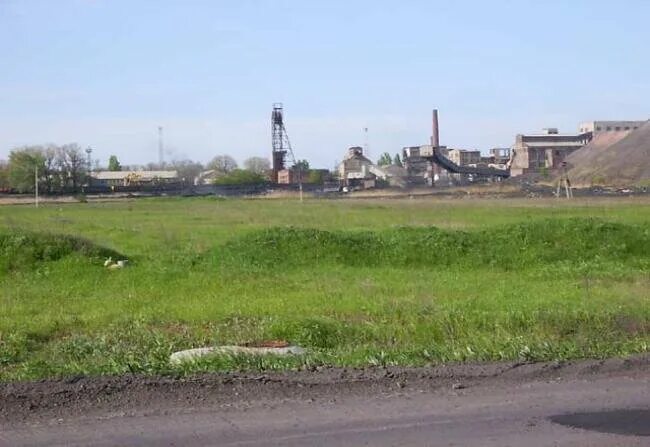 Новошахтинск шахтеры. Шахта западная капитальная новошахтинск. шахта западная-капитальная новошахтинск ростовская область. новошахтинск шахта поселок западный. шахта соколовская новошахтинск.
