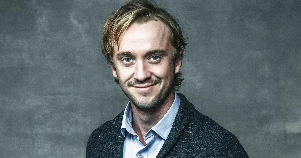 фелтон. том фелтон в москве 2021. том фелтон 2023. том фелтон в профиль. том фелтон.