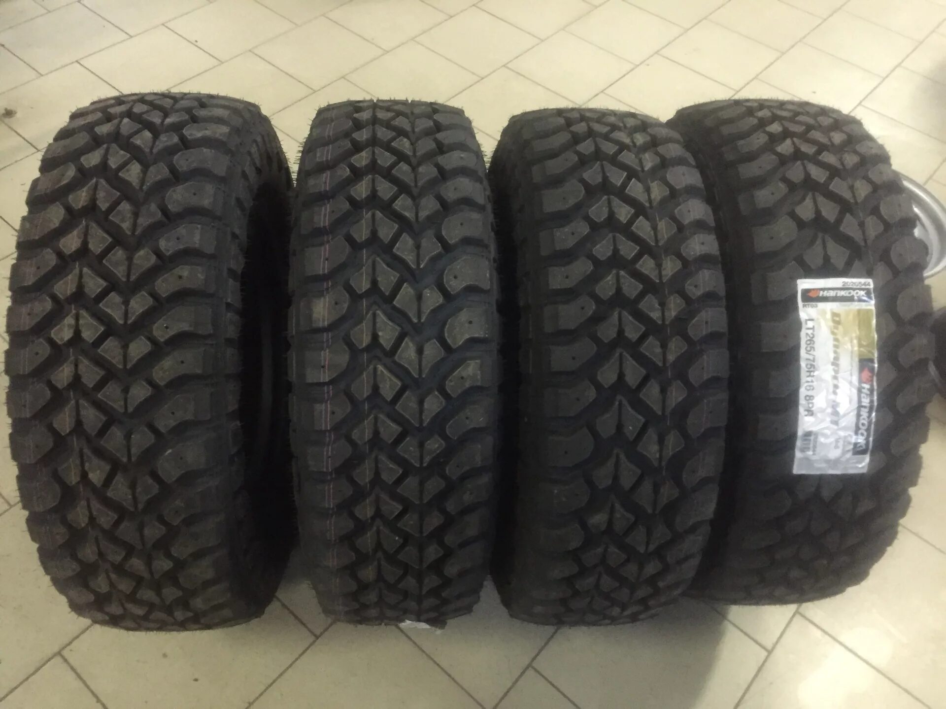 Купить резину 265 70 r16. 265 75 R16 Hankook. Hankook Dynapro MT 2 265/75 r16. Hankook Dynapro mt2 rt05 215/85 r16 на ниву. Ханкук Динапро МТ 03 265 70 16.