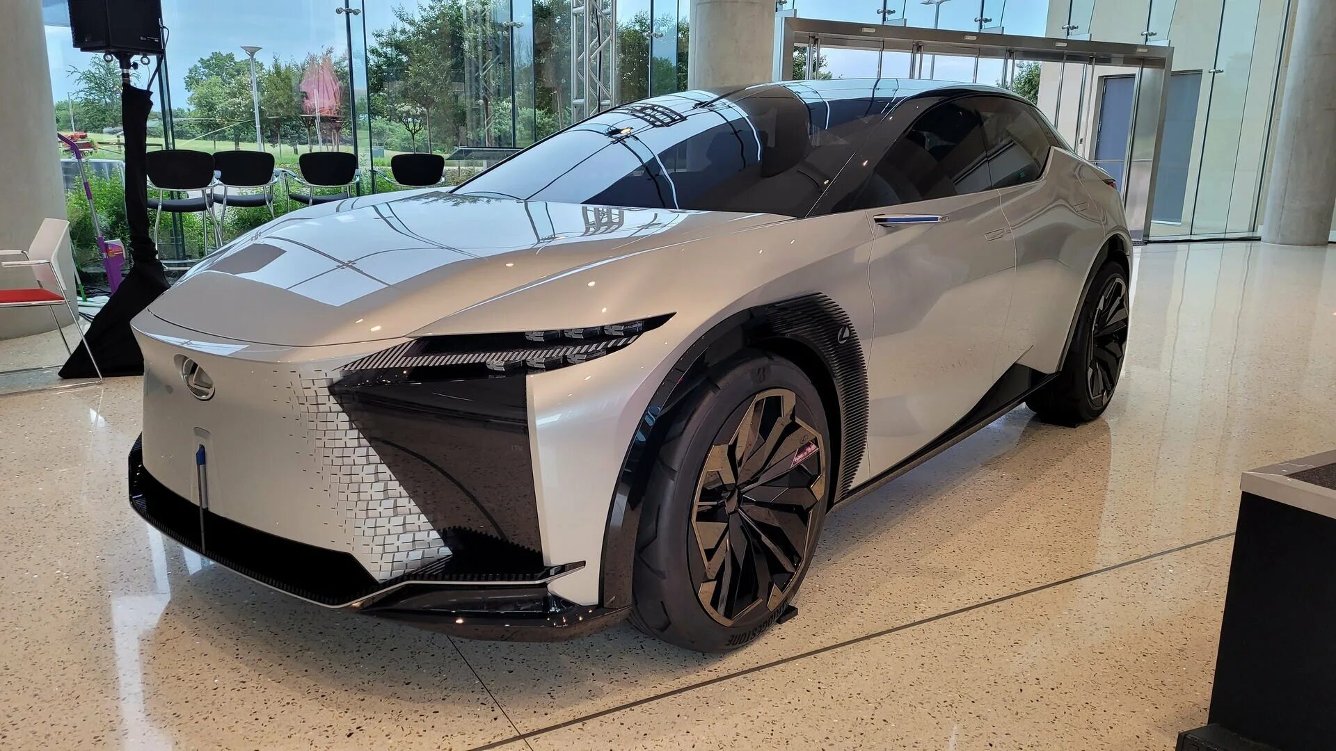 Лексус 2025 года. Лексус 2025 года фото. Lexus lf-a 2022. Лексус 2025. Электрический лексус 2022.