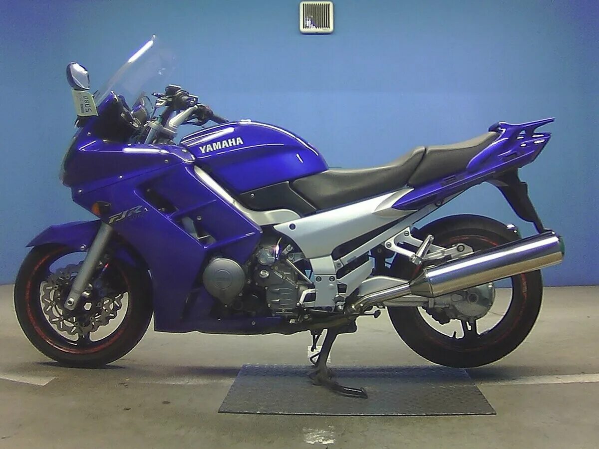 Суточный пробег на ямаха фжр. 1300 2001 год. Yamaha fjr 1300 тюнинг. Fjr 1300 2001 год. Yamaha fjr 1300 2001.