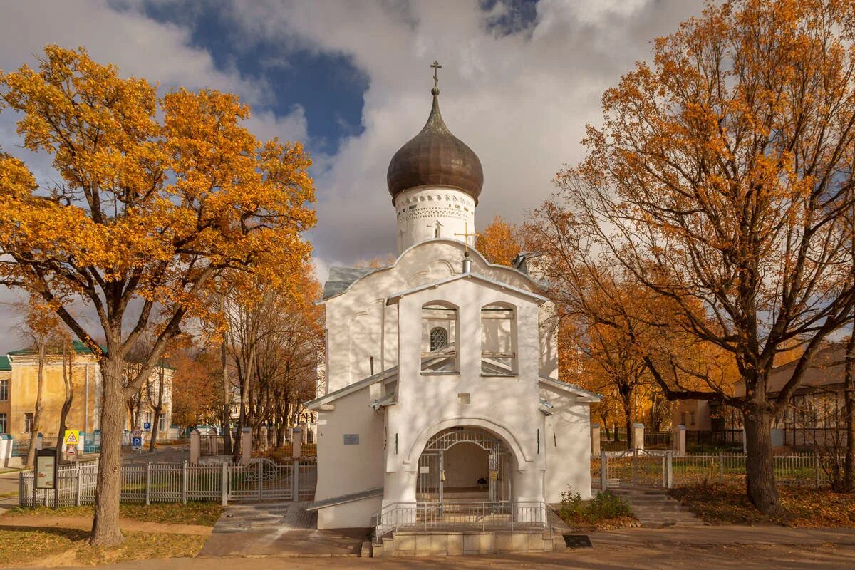 Церковь со