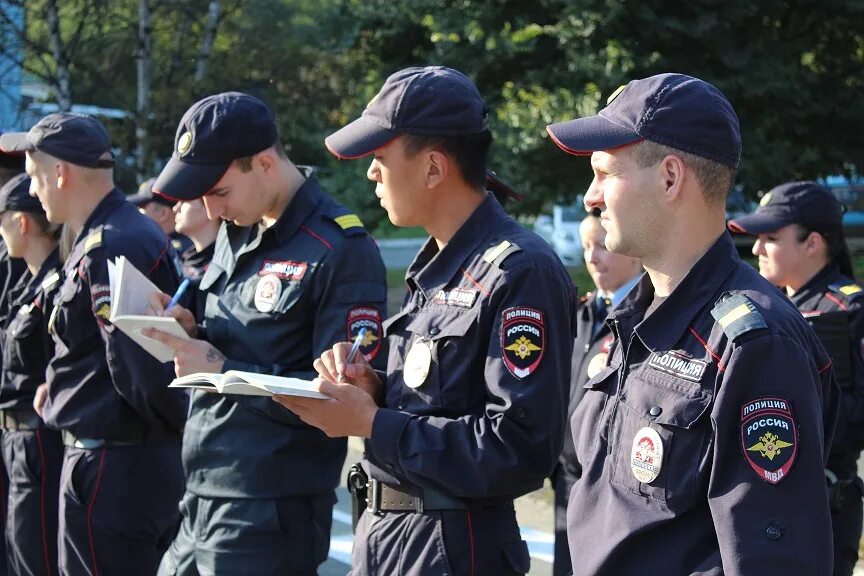 Устав патрульно постовой службы. Полицейский патрульно-постовой службы полиции. ППСП МВД России. Патрульно постовая служба МВД. Полиция ППС 2020 Россия.