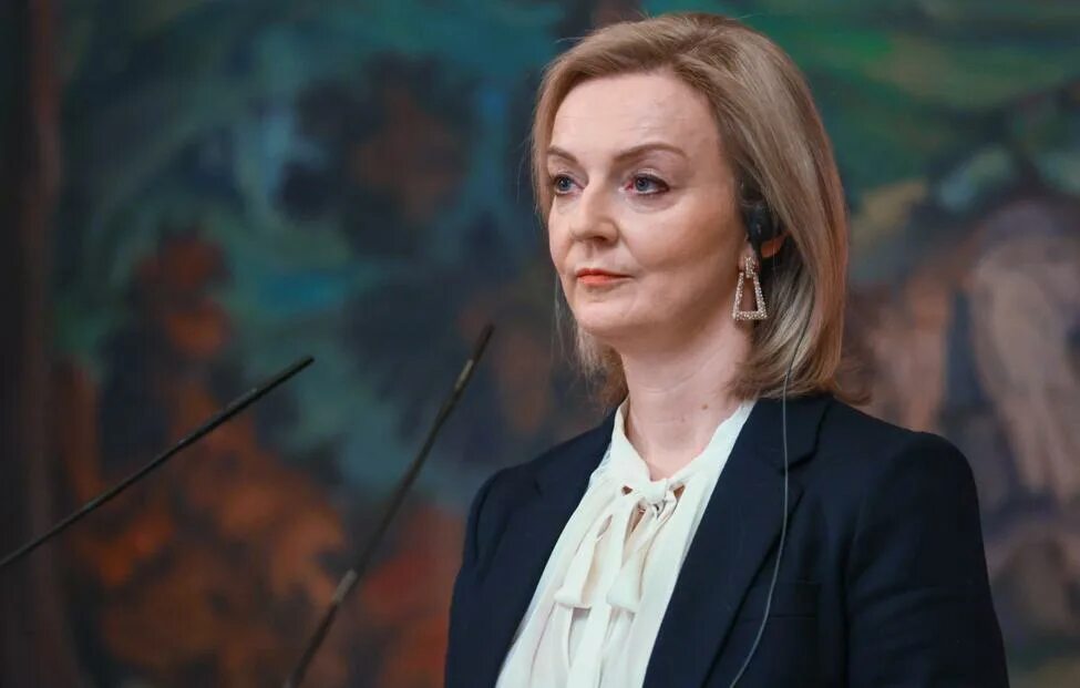 Мид премьера. Лизз трасс глава мид британии. Глава мид британии лиз трасс. Премьер министр великобритании лиз трас. Глава мид великобритании лиз трасс.