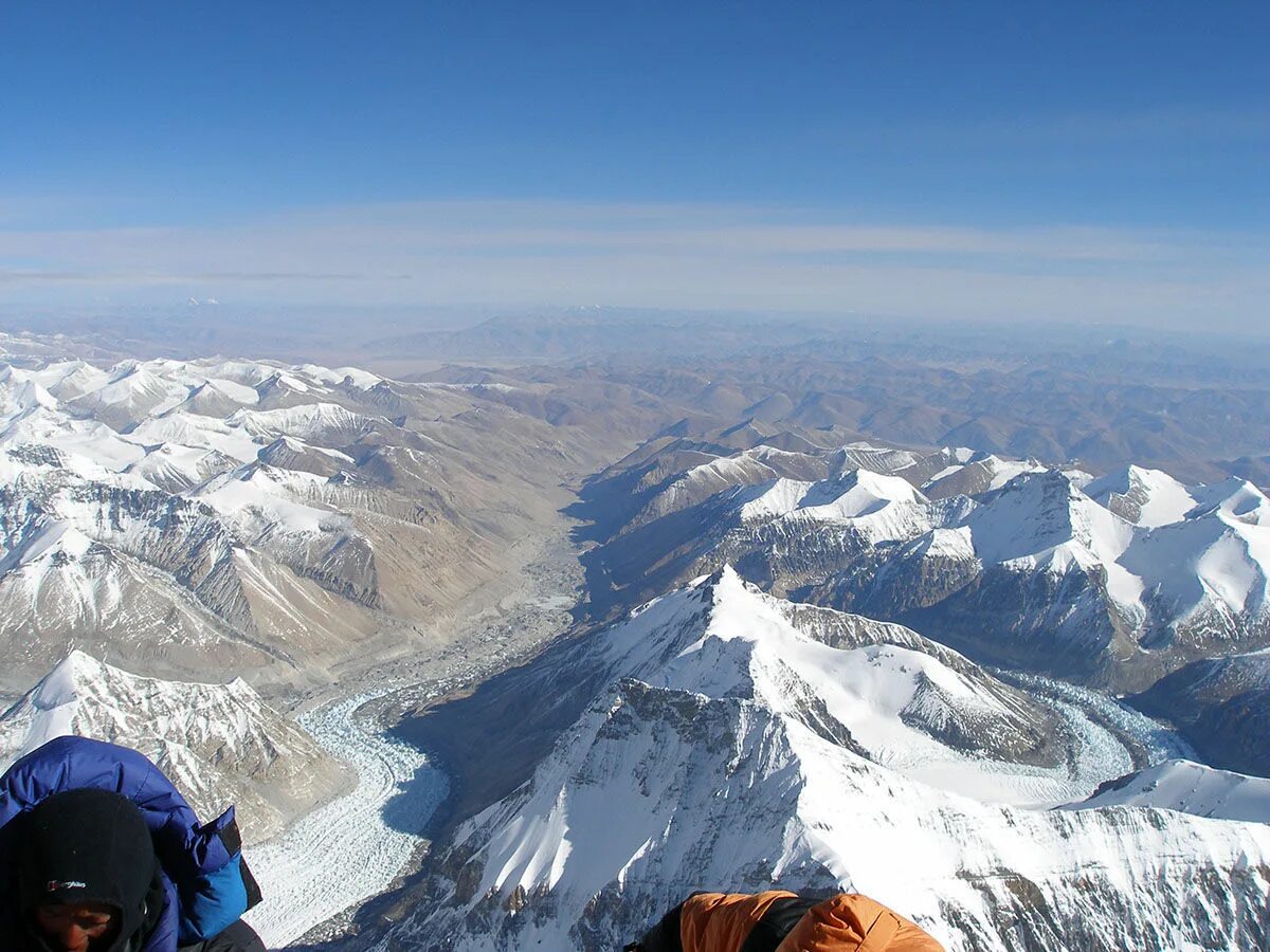 Горы снизу. Вершина Джомолунгма Эверест. Вершины: гора Джомолунгма (Эверест),. Вид с Джомолунгма Эверест. Высота Джомолунгмы и Эвереста.