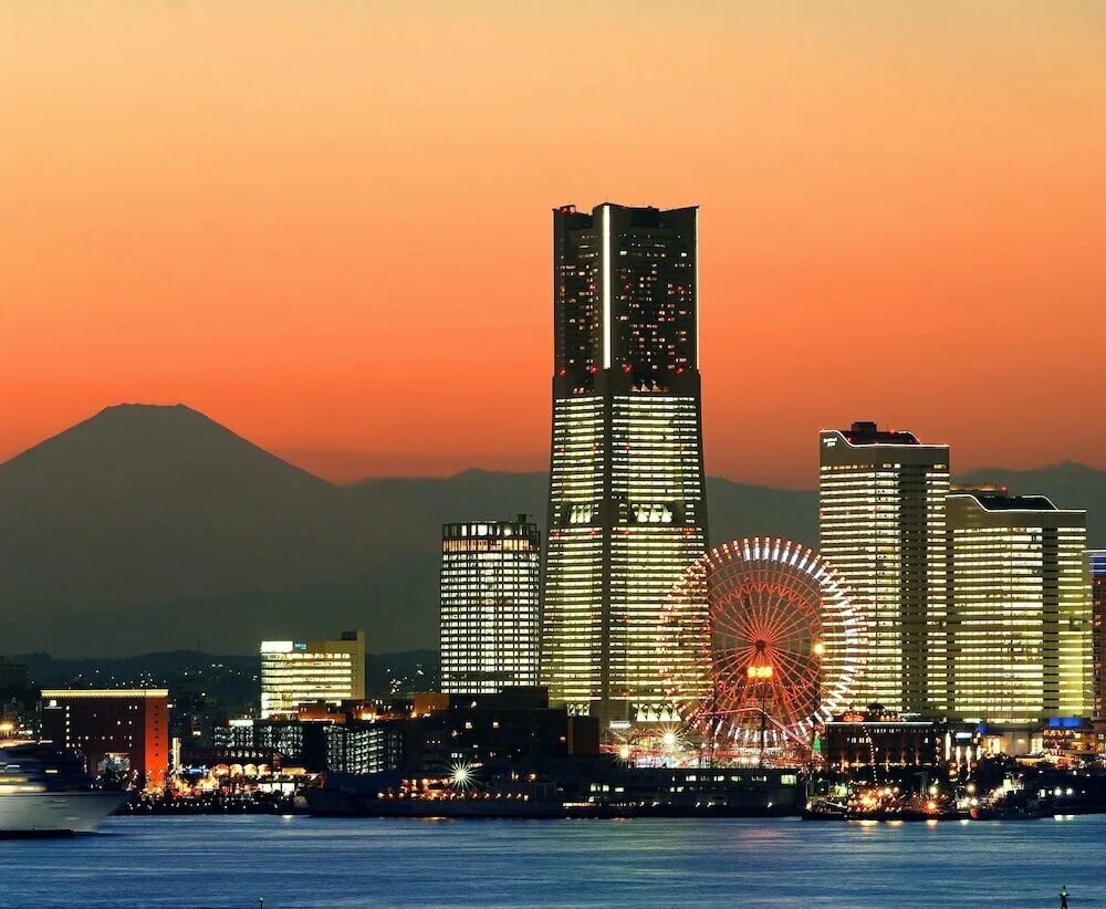 Yokohama. R3392 yokohama. йокогама город в японии. Yokohama. шины йокогама производитель.