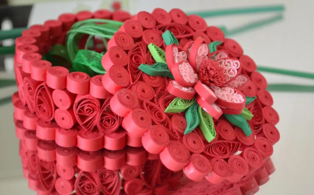 маленькие фигурки из модулей. оригами. оригами из модулей. оригами. маленькие цветы из бумаги.