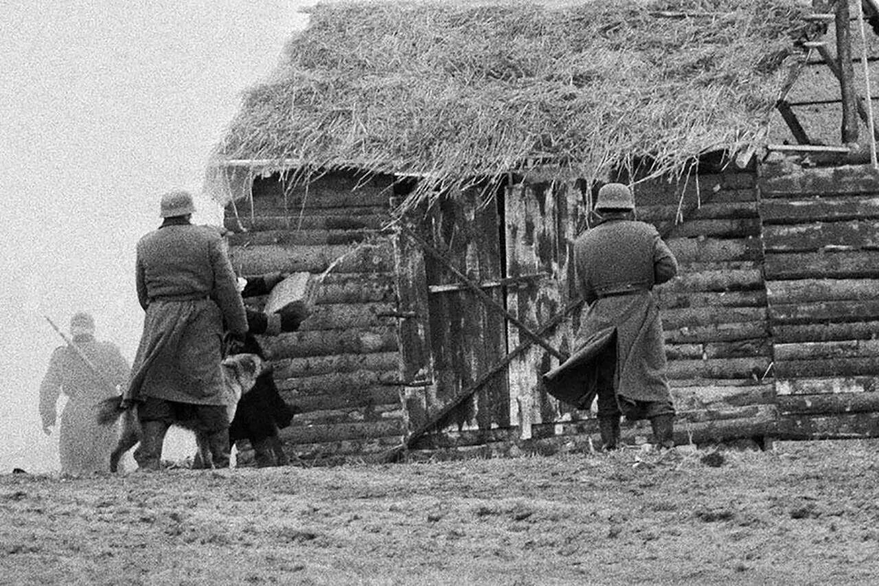 Из 1 деревни одновременно. Зверства фашистов в Хатыни. Сожженные деревни Беларуси в годы ВОВ.