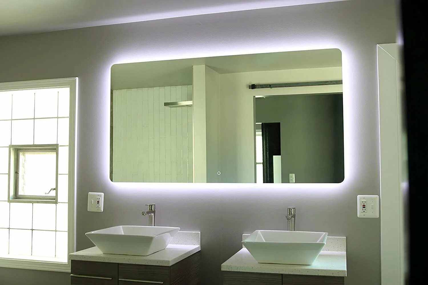 Best mirrors. Led Backlit Bathroom Mirror. Зеркало led Mirror Light. Led Bathroom Vanity Mirror. Зеркало "Modern led" 600х1100.