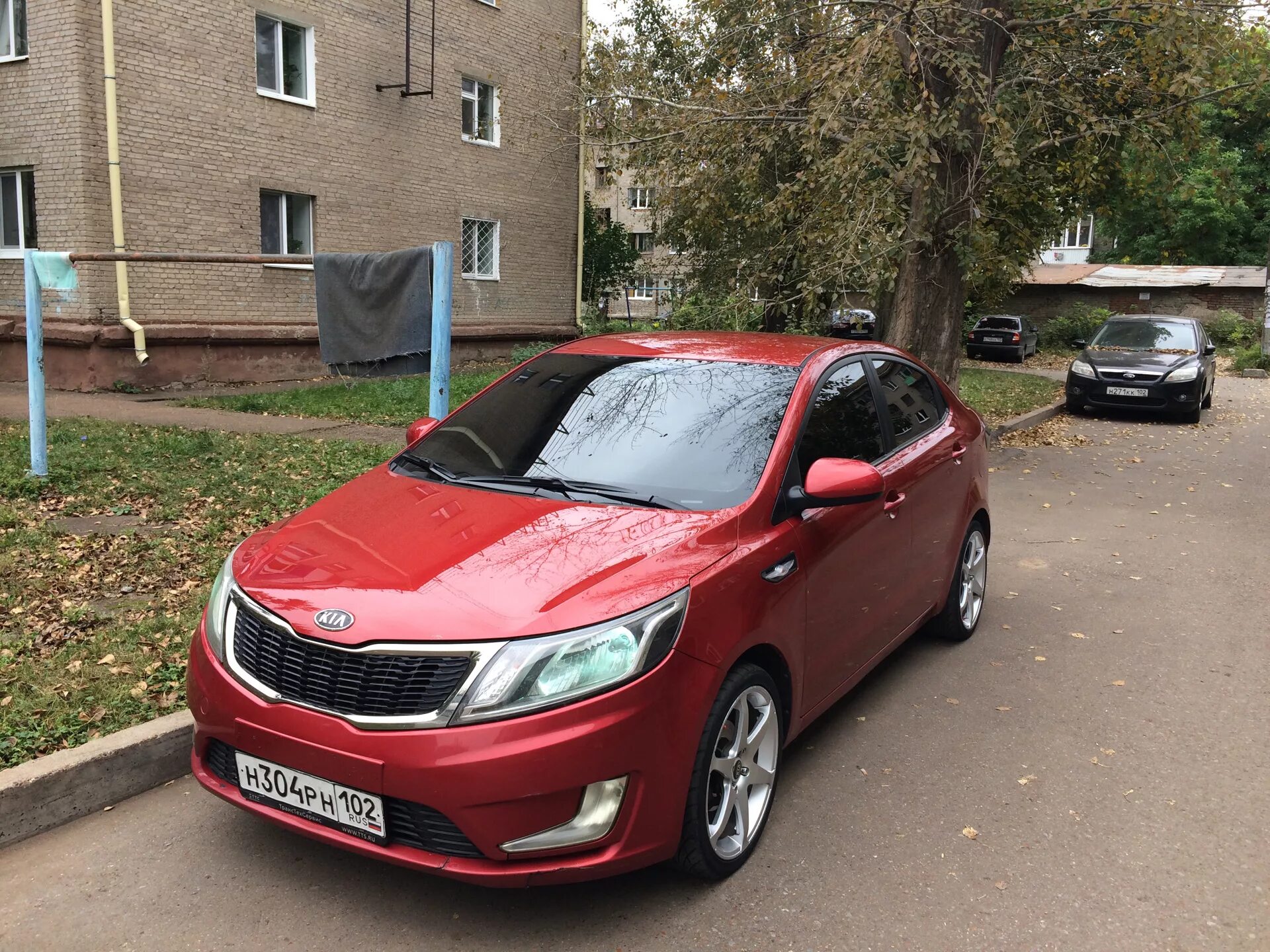 Рио 3 екатеринбург. Kia Rio 2012. Kia Rio хэтчбек 2012 красный. Kia Rio 3. Киа Рио 3 красная.