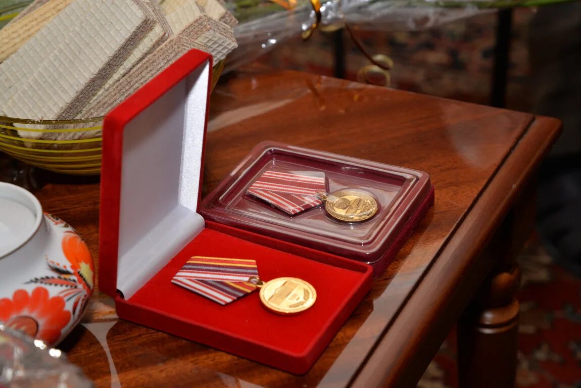 необычные кубки для награждения. романтика награды. награда «кубок». орден благодарности казлу. медаль.