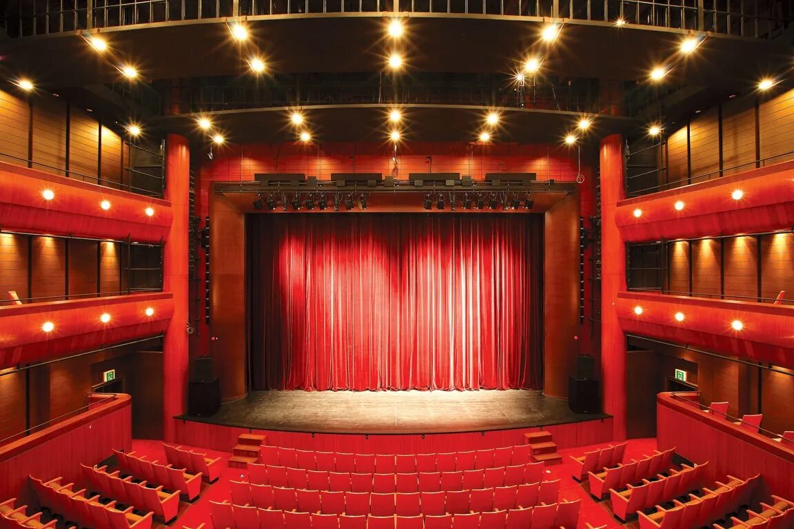 Theatre a lot. Холл театра. Холл театр зелень. Индийский театр Холл. Theatre Hall 6 класс.