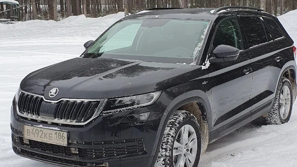 Skoda kodiaq 2022 белый. Skoda kodiaq 2018. Кодиак шкода новый magic blak. Шкода кодиак синий. Черный кодиак 125 сил.