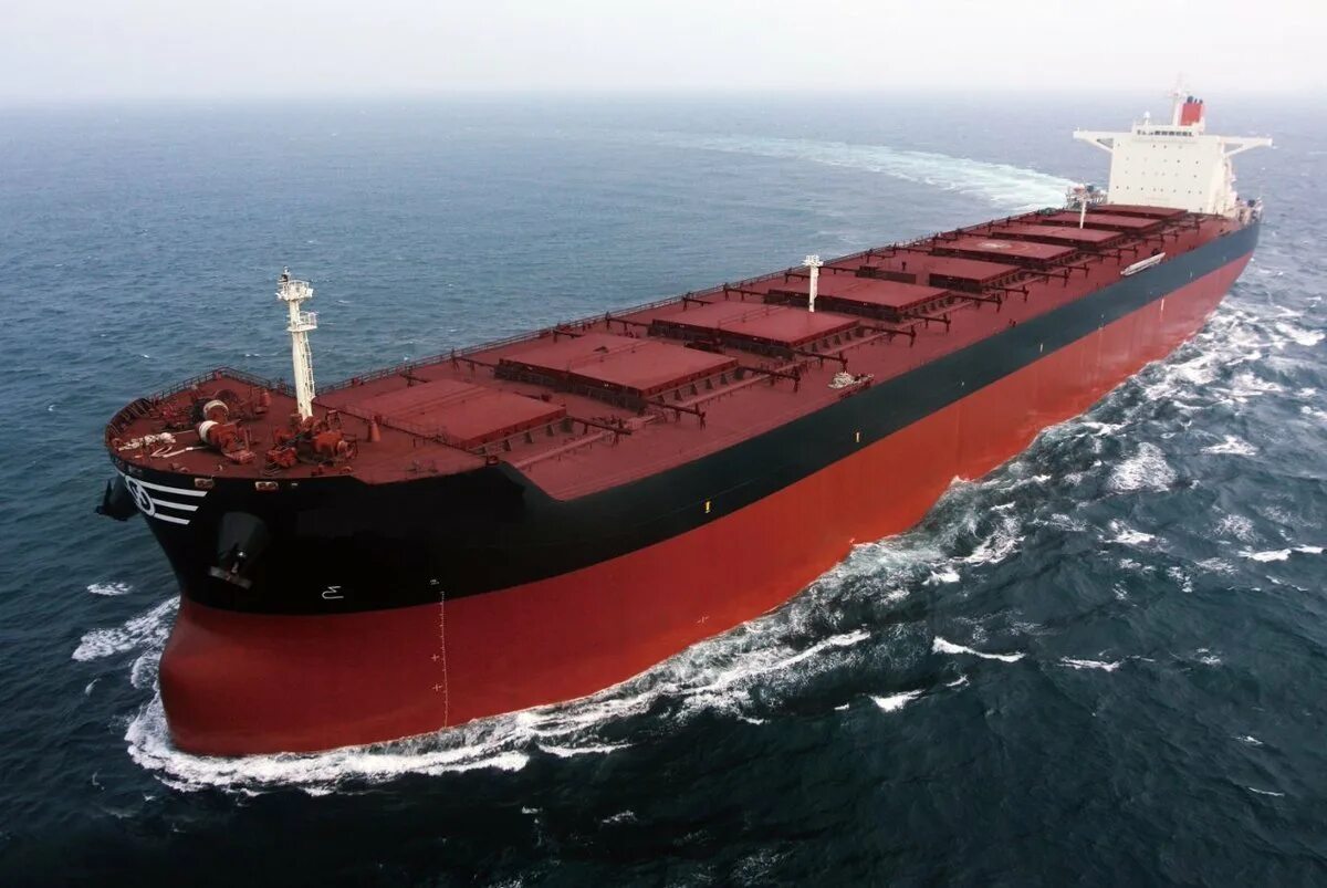 Bulk carrier судно. Newcastlemax bulk carrier. Bulk carrier судно. Балкер это что такое простыми словами. Bulk carrier vessel (handymax).