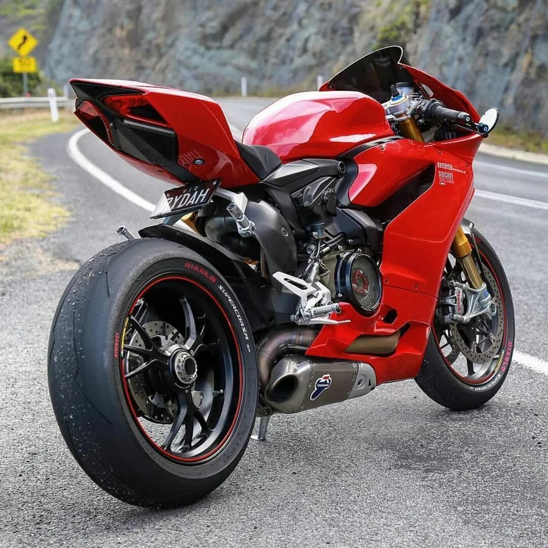 Sports мотоцикл. Дукати мотоцикл. Спортивный мотоцикл Дукати 1199. Мотоцикл Дукати диабло. Кавасаки Дукати.