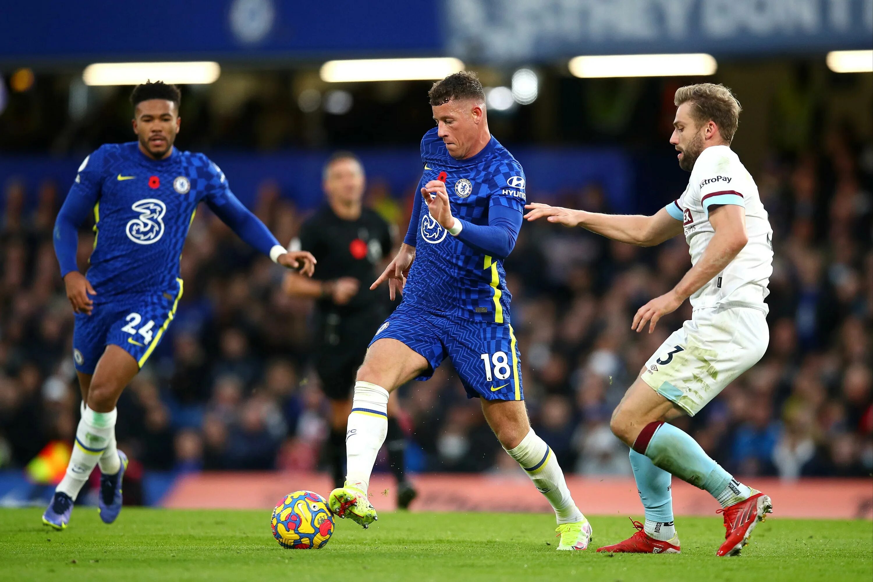 Футбол матч ливерпуль – челси. Челси манчестер юнайтед. Фоден футболист манчестер сити. Челси победа 2021. Real madrid vs chelsea 2013.