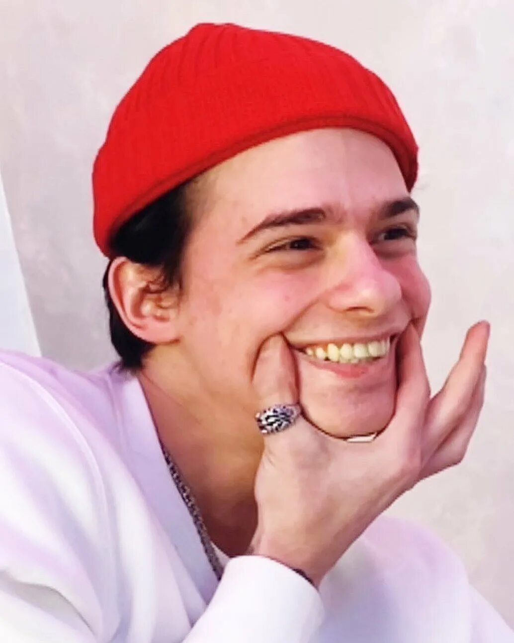 Романенко тик ток. Известные блогеры с зубами. Зубы блоггеров. Зубы блоггеров. Аня покровская аня pokrov.